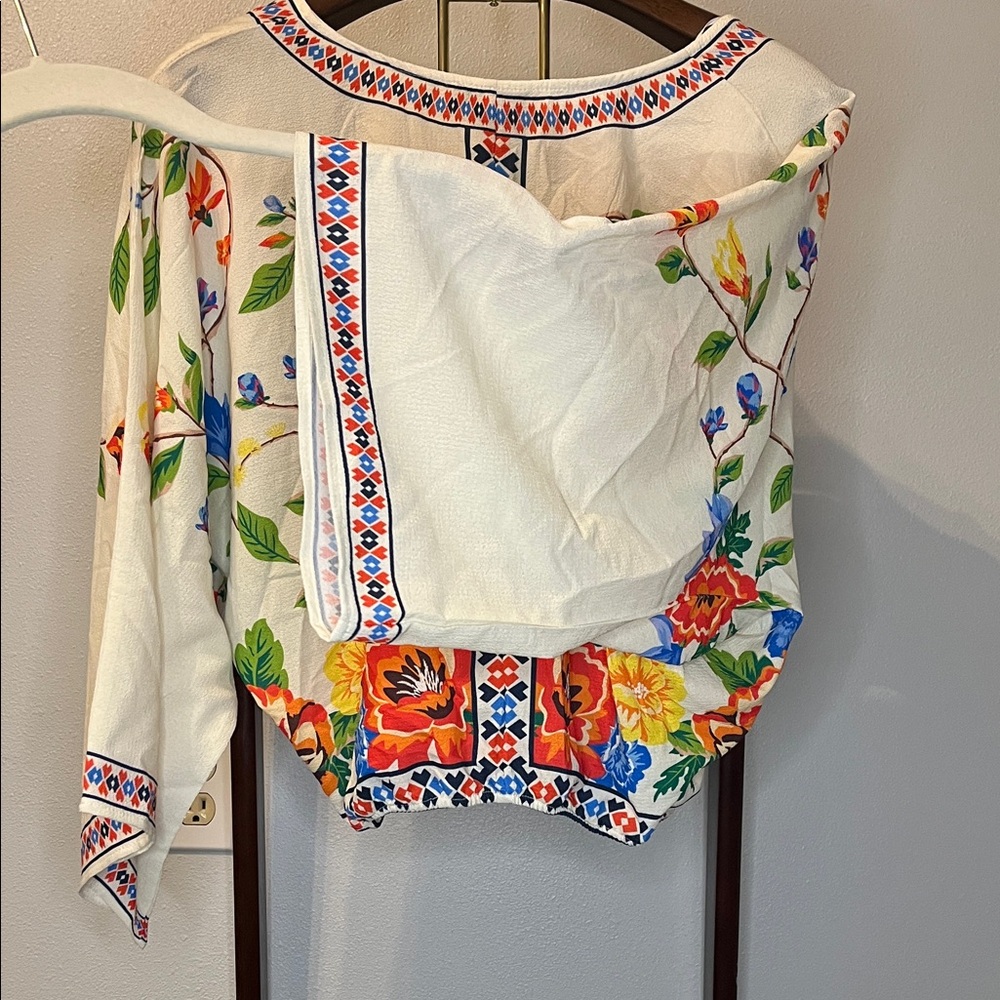 Anthropology Flying Tomato Cream Floral Blouse Dolmen Sleeve Size Medium - Picture 5 of 5